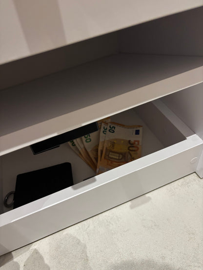 Phantombox - szafka z ukrytym schowkiem RFID